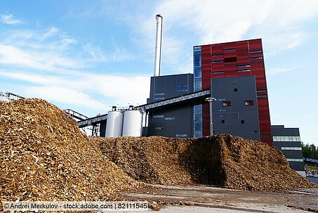 Altholzberg liegt vor einem Biomassekraftwerk