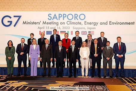 Gruppenbild der Umwelt-, Energie- und Klimaschutzminister der G7-Staaten bei ihrem Treffen Mitte April 2023 im japanischen Sapporo.