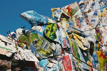 Getränkekartonhersteller bauen Recyclinganlage