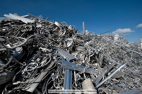 Haufen aus Aluminiumschrott