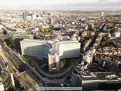 Luftbild des Hauptsitzes der EU-Kommission, das Berlaymont-Gebäude in Brüssel