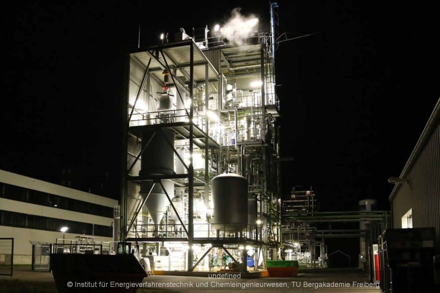 Kohlenstoffrecycling: Fraunhofer IKTS wächst am Standort Freiberg